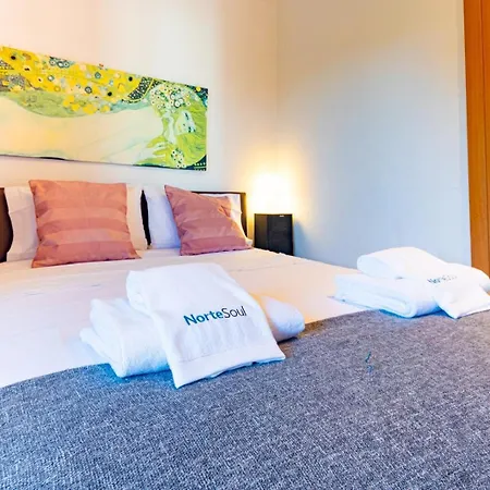 Nortesoul Miramar, T3, Piscina, Garagem Tatil Evi *